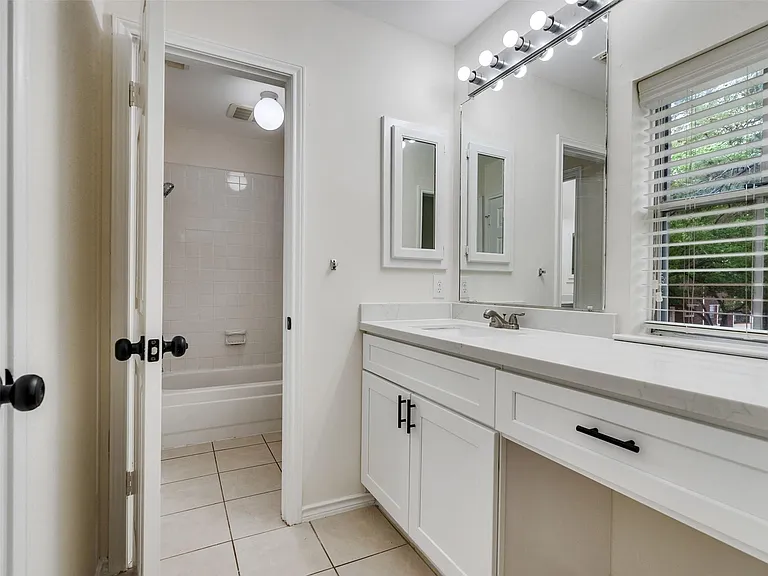 4510 Chestnut Meadow Dr — Photo 32