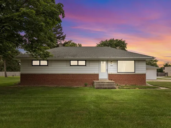 4741 South 68th STREET, Greenfield, WI 53220