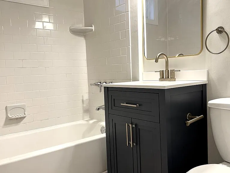 303 Richmond Ave #105 — Photo 7