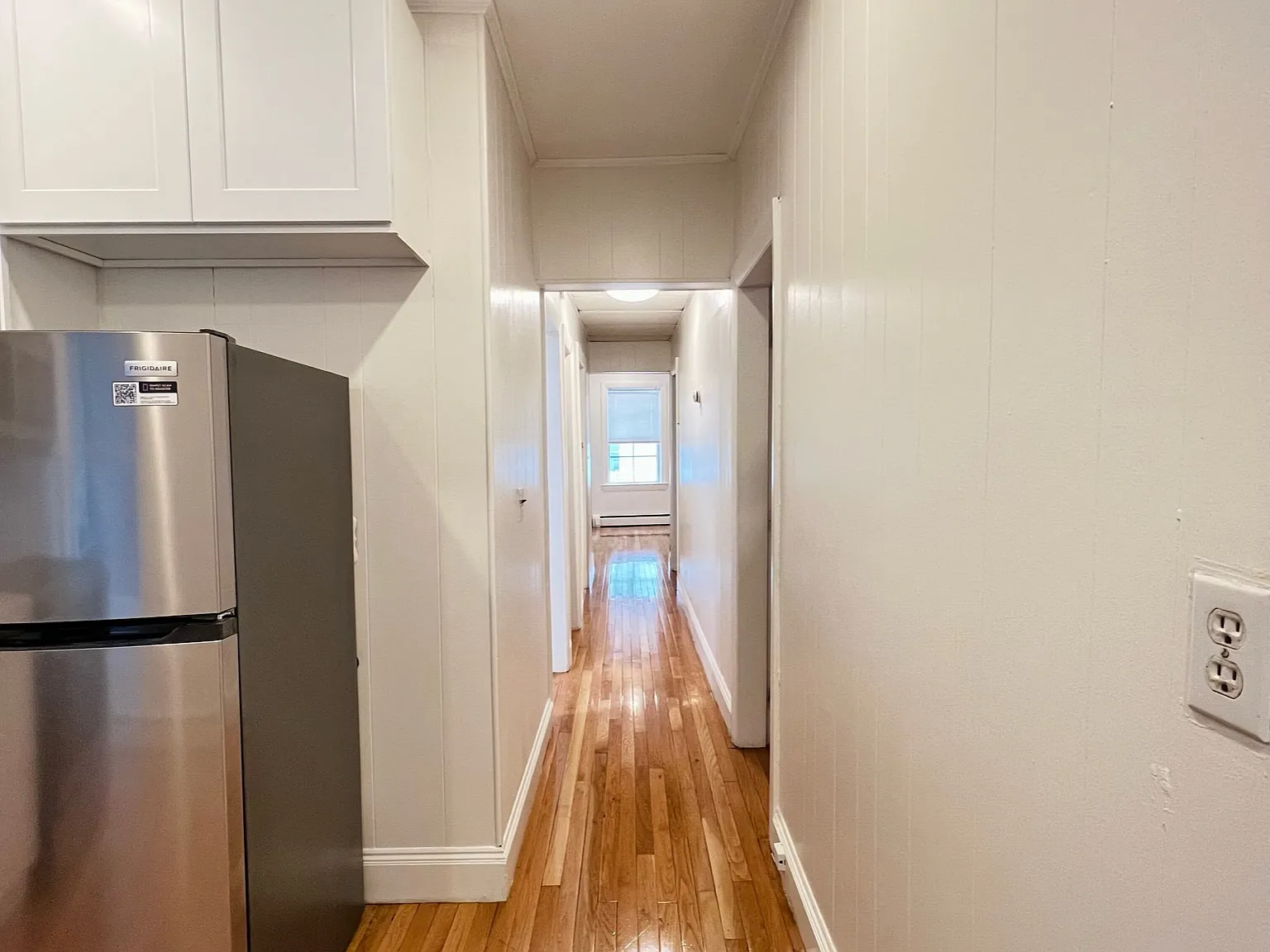 2 bed, 820 sqft, $3,000 — Photo 3
