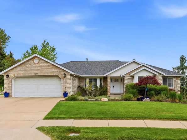 223 Deerhollow Cir, North Salt Lake, UT 84054