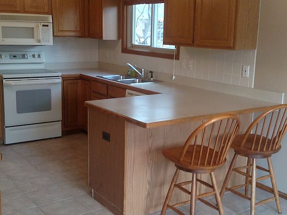 3rd image of 21865 Wilshire Cir