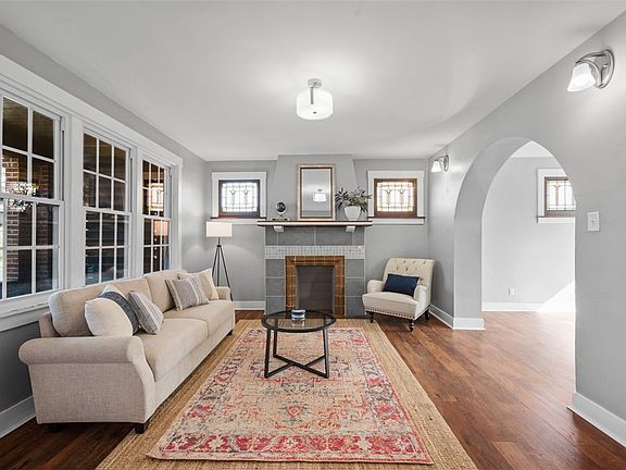 2nd image of 3301 Waltham Ave