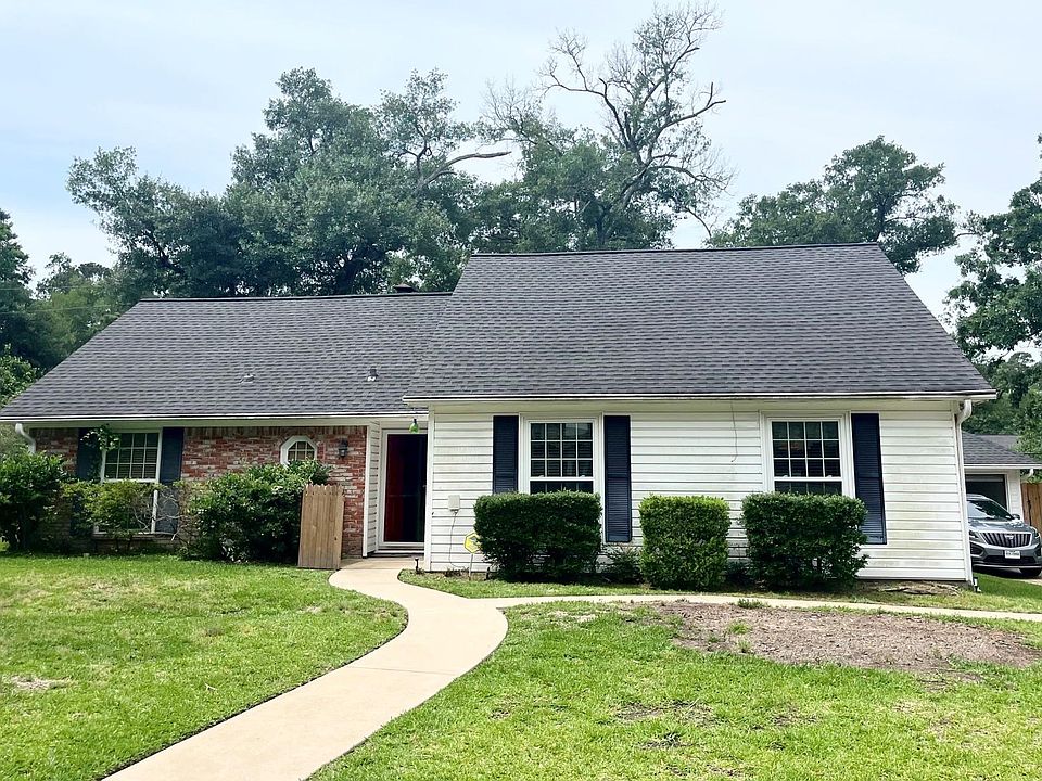 1st image of 208 Pine Valley