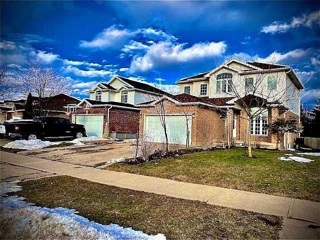 1st image of 78 Clairfields Dr W