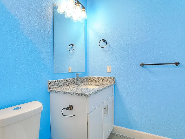 468 Lake Shore Pkwy — Photo 62
