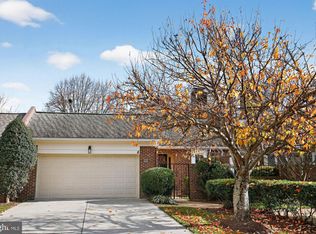 3889 Tusico Pl, Fairfax, VA 22030