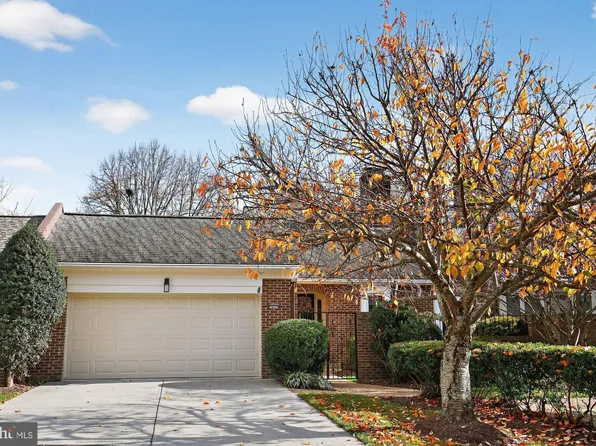 3889 Tusico Pl, Fairfax, VA 22030