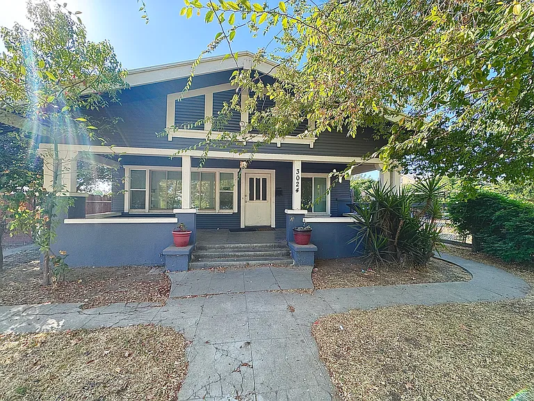 3024 E Illinois Ave — Photo 1