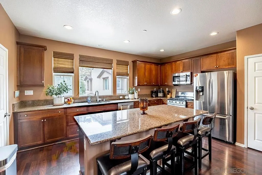 3 bed, 1537 sqft, $4,000 — Photo 4
