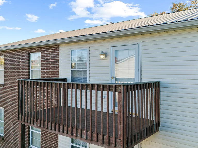 Briarwood Apartments — Photo 9