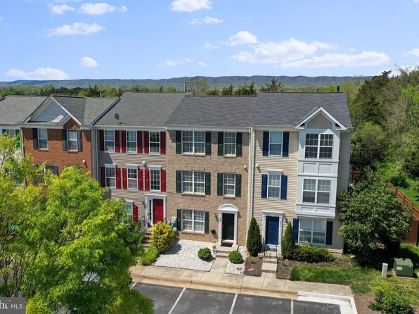 509 Frontier Fort Ln, Strasburg, VA 22657