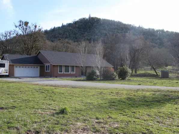 117 Rocking Horse Ln, Central Point, OR 97502