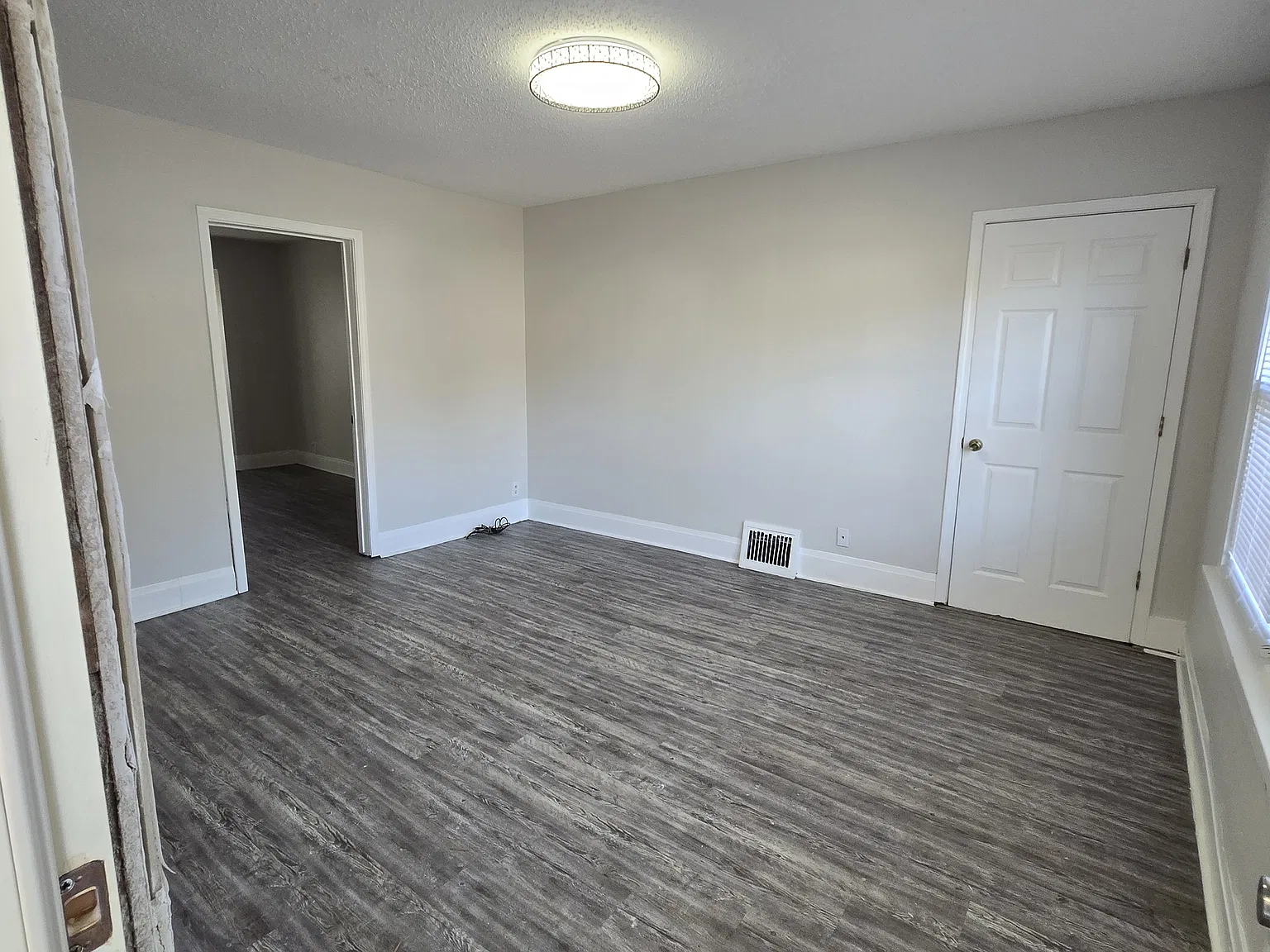 2 bed, 800 sqft, $995 — Photo 4