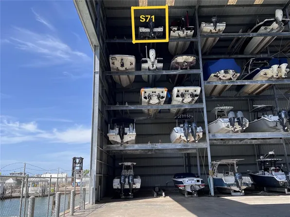 100 Circuit Rd #S-71, Nokomis, FL 34275