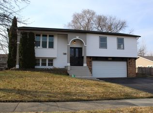 231 E Old Bridge Rd, Palatine, IL 60067