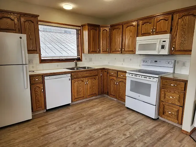 4502 54th Ave #2 — Photo 3