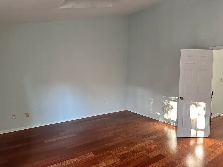 4 Aldgate Ct — Photo 8