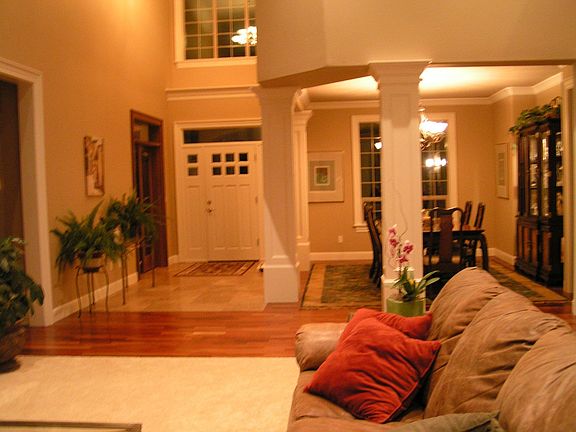 20' Ceiling / Great Rm