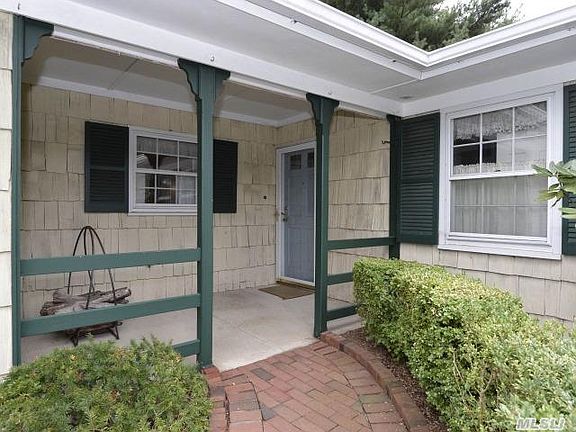 2nd image of 2 Thornwood Ct