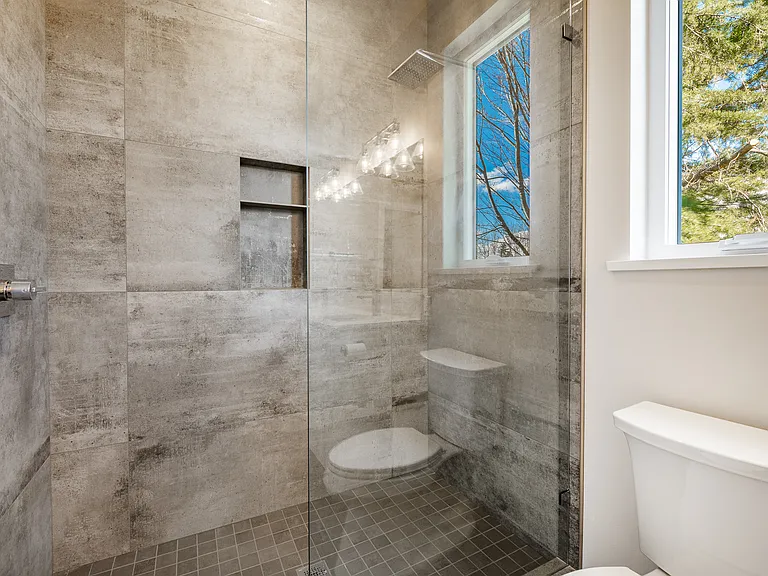 8638 Harborview Rd — Photo 33