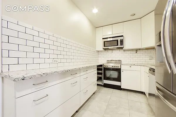 Rented by Compass | media 16