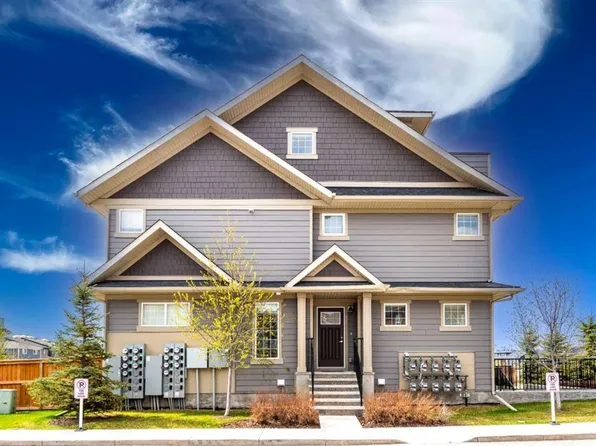 428 N Cranbrook Sq SE, Calgary, AB T3M 3E3