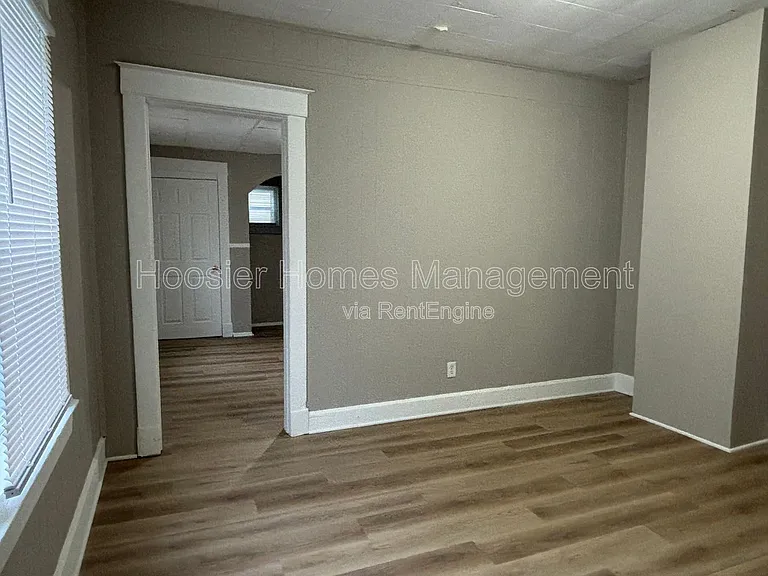1421 N Olney St — Photo 4