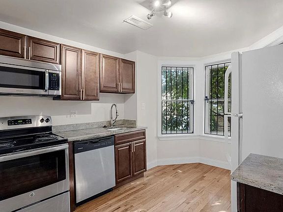 2nd image of 1729 N Gratz St #2