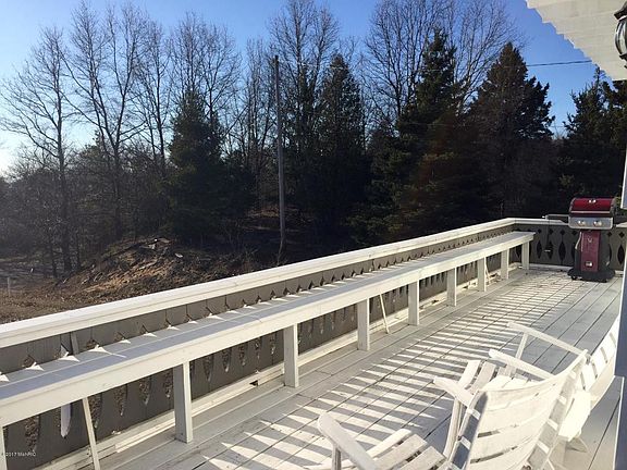 3rd image of 1759 Lakeshore Rd