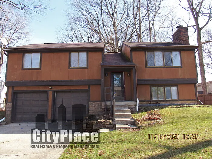 1509 Woodpointe Dr photo 1