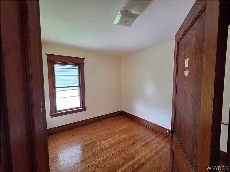96 Academy Rd — Photo 6