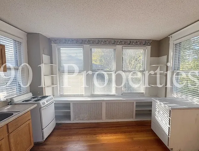 1252 Harbert Ave #2 — Photo 8