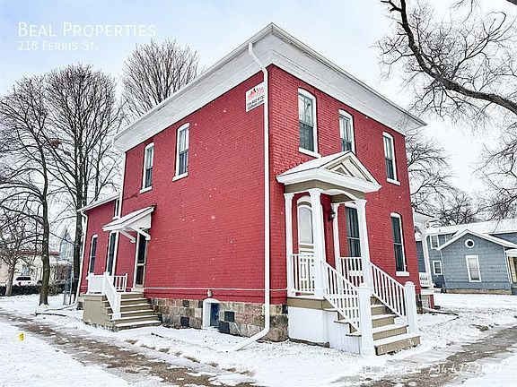 2nd image of 218 Ferris St