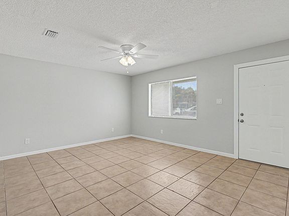 4th image of 1588 South St