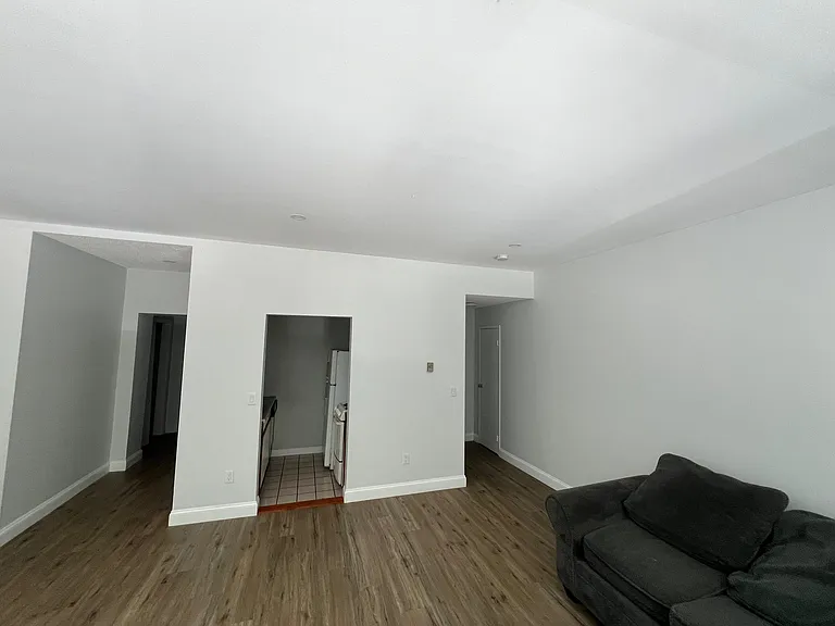 279 Onota St #106 — Photo 2