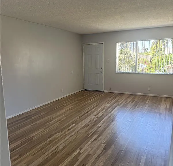921 Cedar Ave #9 — Photo 9