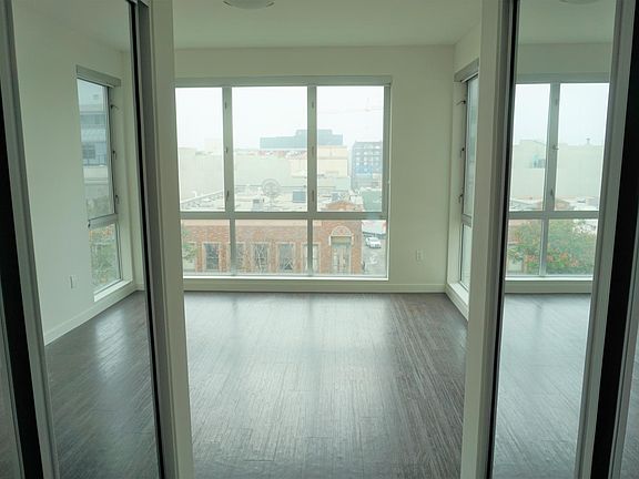 3rd image of 525 Santa Monica Blvd #403
