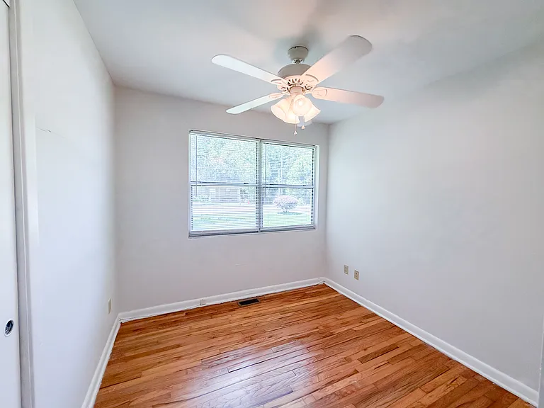 1666 Mayhew St — Photo 36