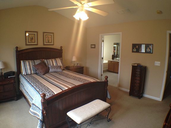 5th image of 709 Bob White Ct