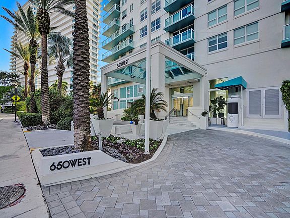 3rd image of 650 West Avenue #507