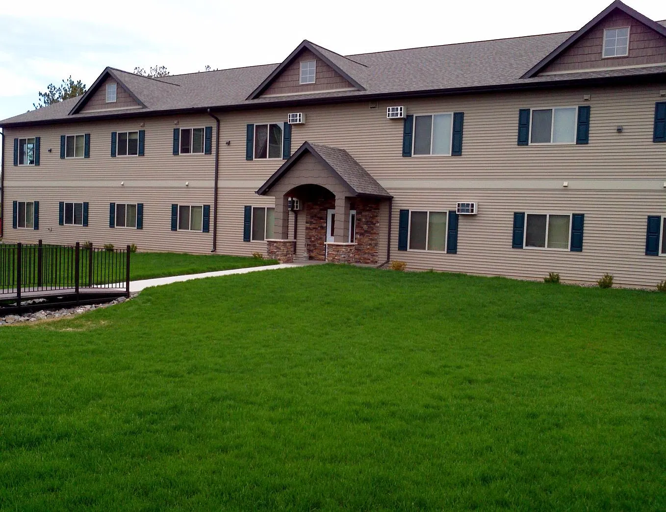 1 bed, 798 sqft, $825 — Photo 1