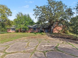 7097 Batts Ferry Rd, College Station, TX 77845