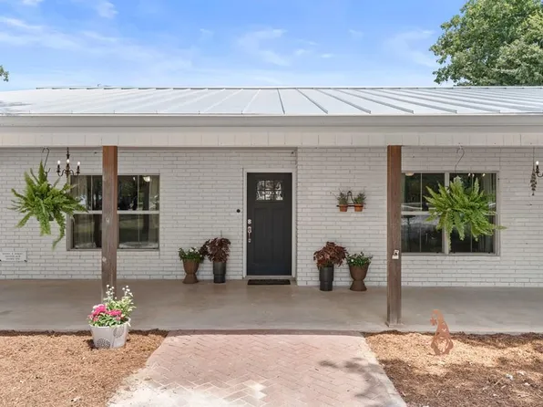 111 Wilderness Dr, Fredericksburg, TX 78624