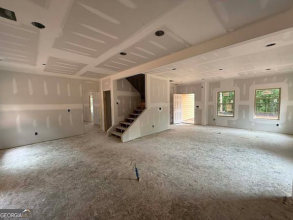 5th image of 373 Laney Rd