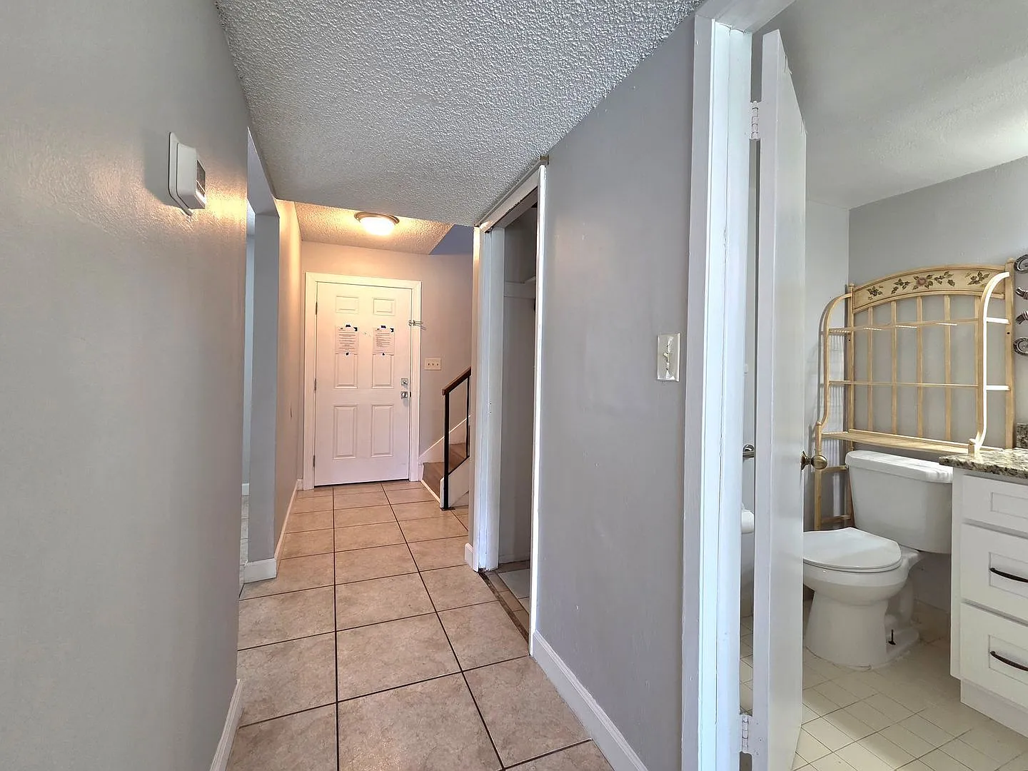 2 bed, 2.5 bath, 1079 sqft, $1,300 — Photo 4