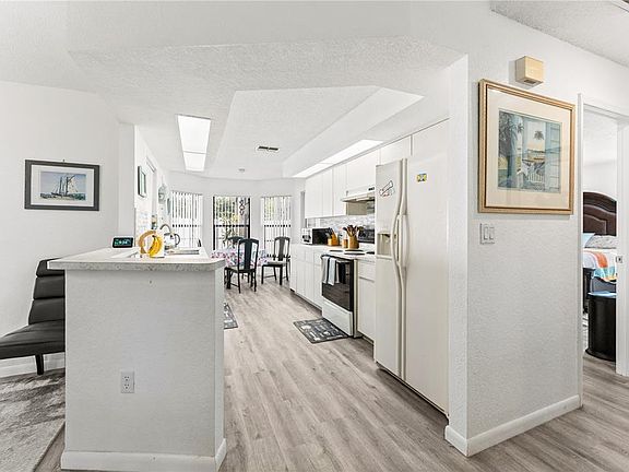 5th image of 8133 WYSOCKI COURT