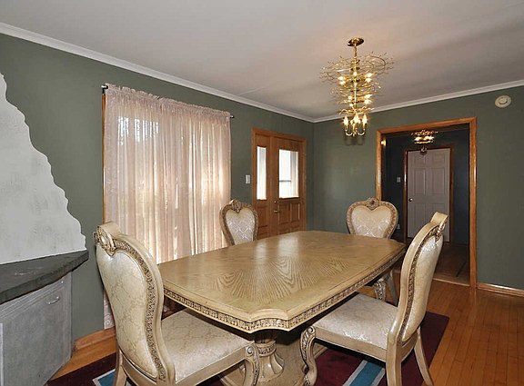 5th image of 2068 Birch St