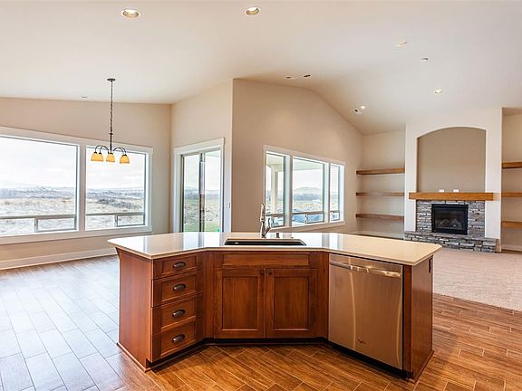 3rd image of 2290 Copperleaf St