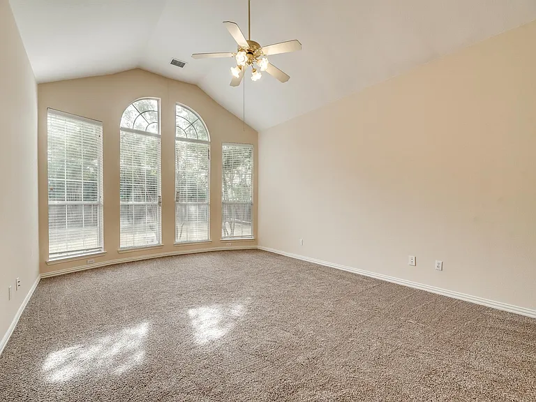 3902 Harlington Ln — Photo 16